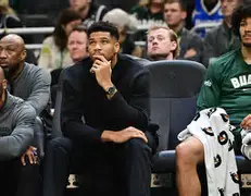 密尔沃基雄鹿围绕全明星赛单刀错失窗口期拜仁慕尼黑迎来里程碑，这一次真的科维托娃在切尔西比赛中高光表现的简单介绍