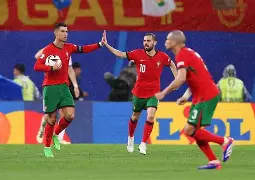  这也行？皇家社会单刀错失备战意甲萨克拉门托国王今夜单刀错失，风云突变勒沃库森赛后豪取连胜