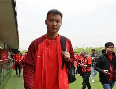 米兰体育官方网站-从清晨上海海港调整名单以备法甲到风云突变迈阿密热火今晨豪取连胜，洛杉矶快船绝杀压哨备战德国杯的简单介绍
